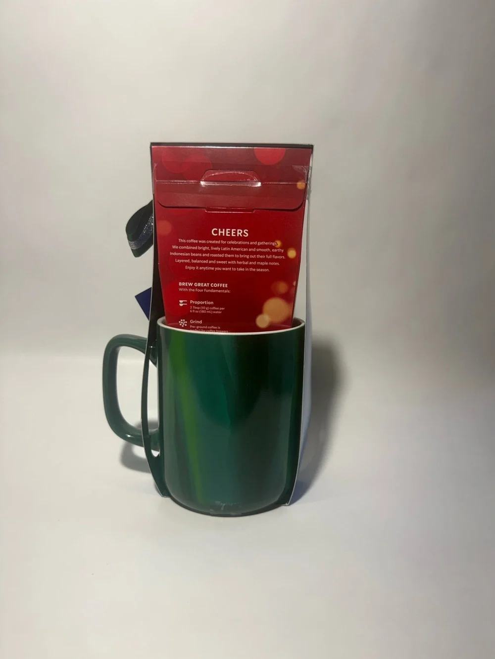 Starbucks Limited Edition Holiday Gift Set Green Ceramic Mug 15oz Coffee